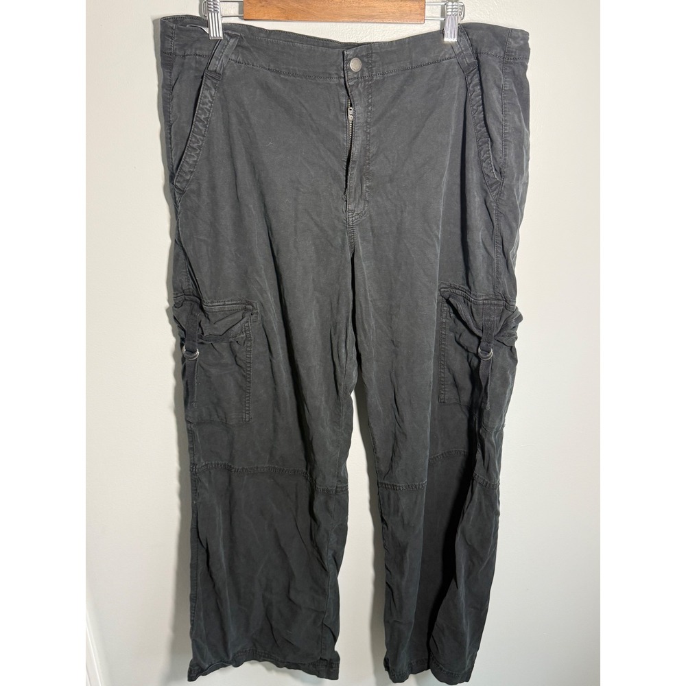 American Eagle Women Black Cargo Pants Wide Leg Lyocell Blend Size 16 Regular